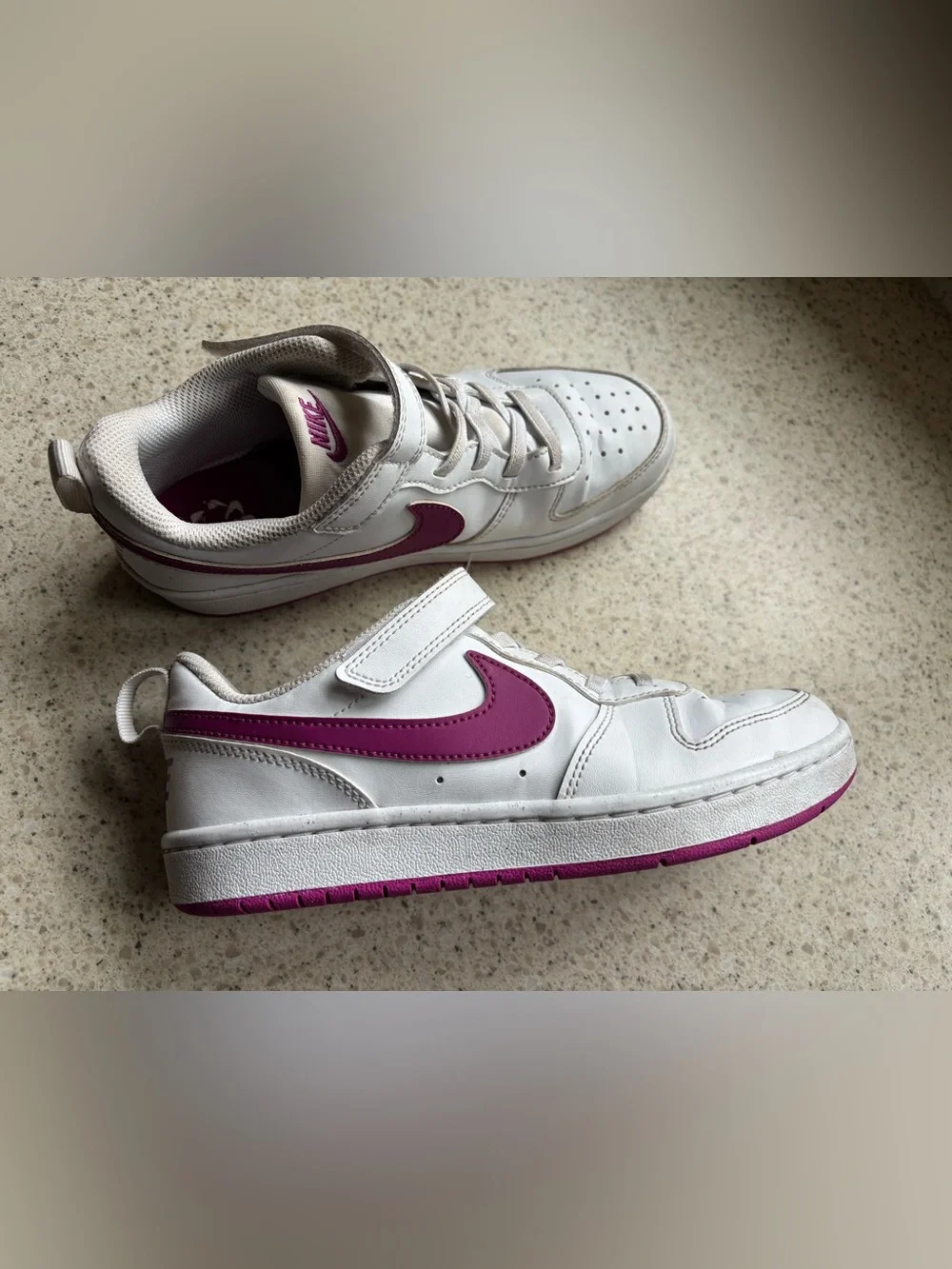 Nike Kids Shoes White & Magenta Low-Top Sneakers in Size 3 Kid Girls